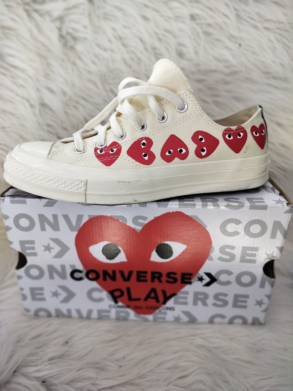 Converse PLAY Low Top Sneakers in Off-White with Red Heart Graphics